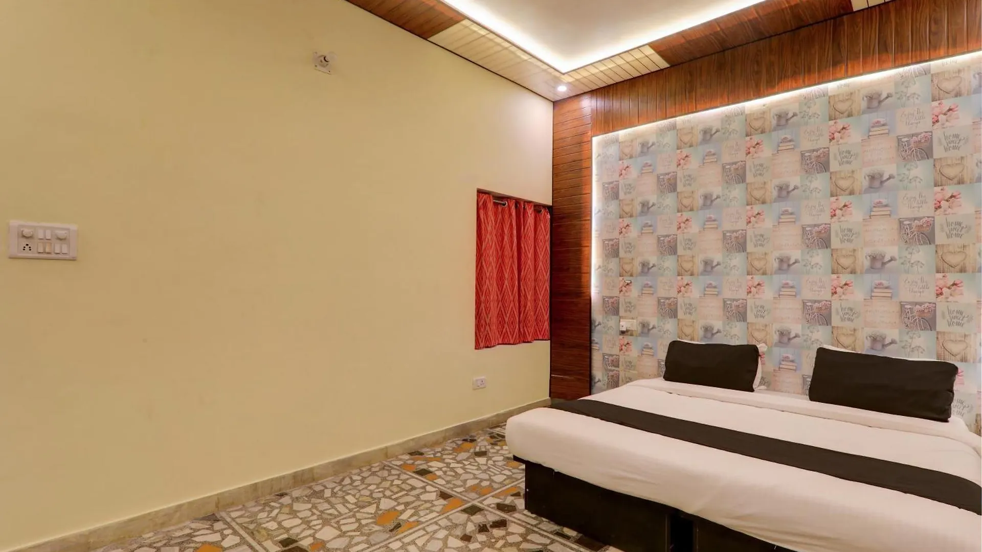 Hotel O Flagship Adbhut Moment Hotel Waranasi 3*,  Indie