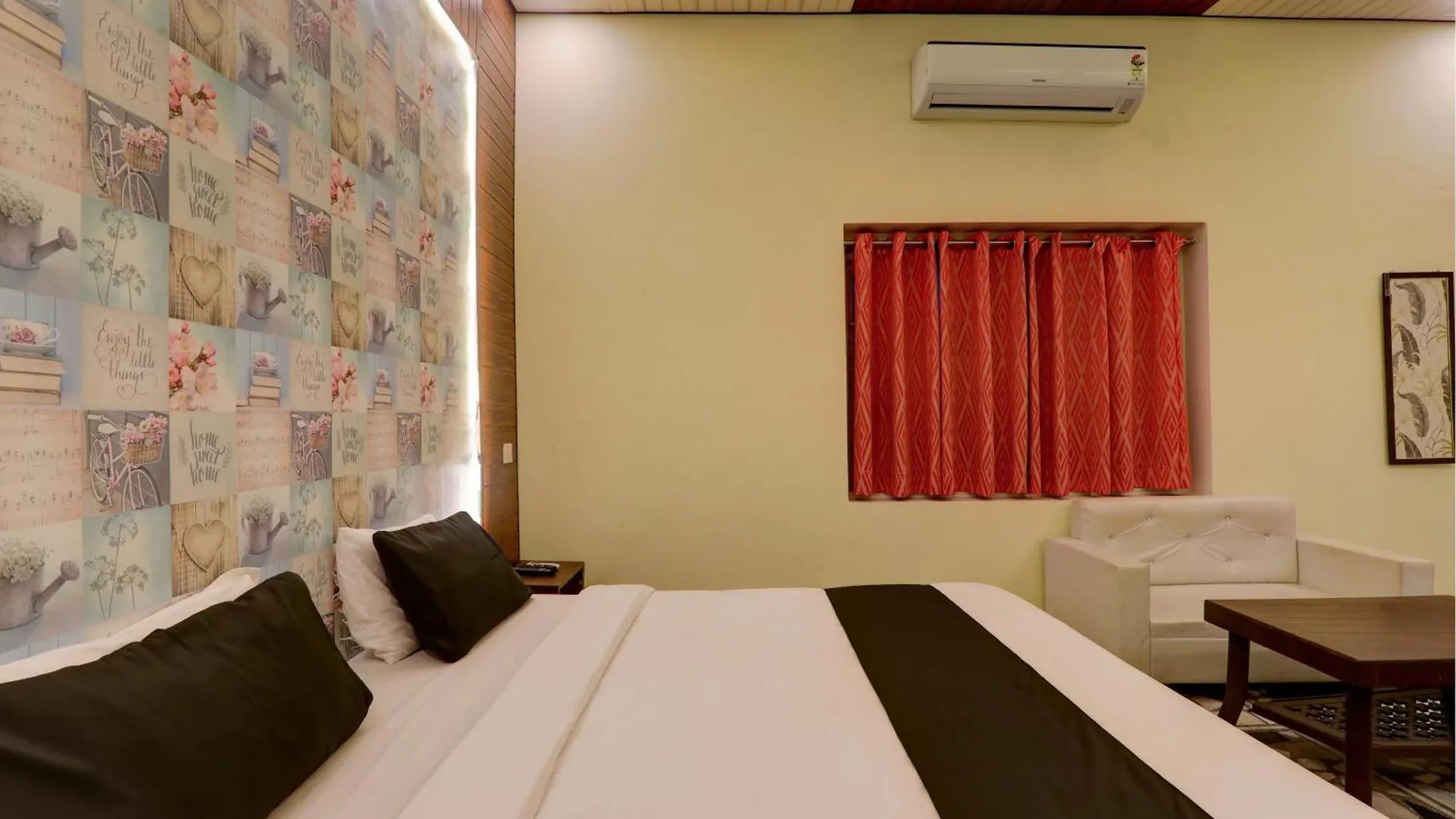 Hotel O Flagship Adbhut Moment Hotel Waranasi