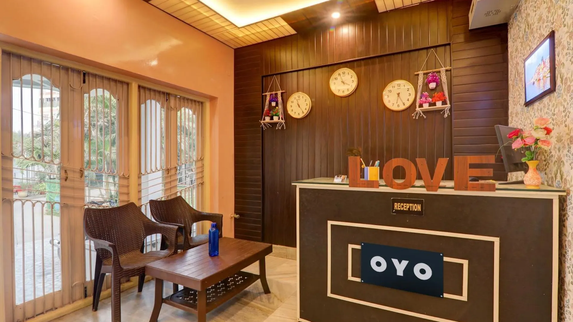 Hotel O Flagship Adbhut Moment Hotel Waranasi