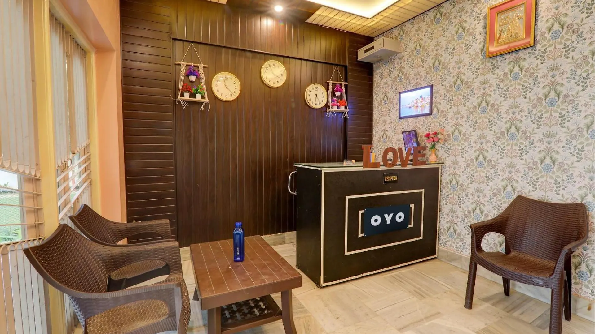 Hotel O Flagship Adbhut Moment Hotel Waranasi