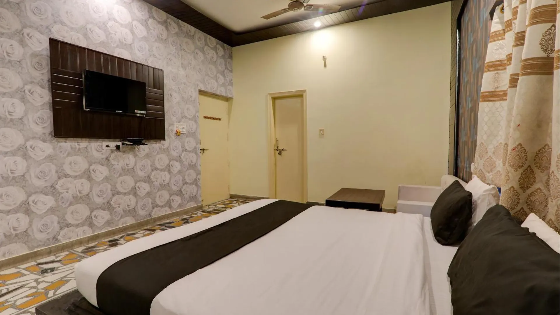Hotel O Flagship Adbhut Moment Hotel Váránaszi