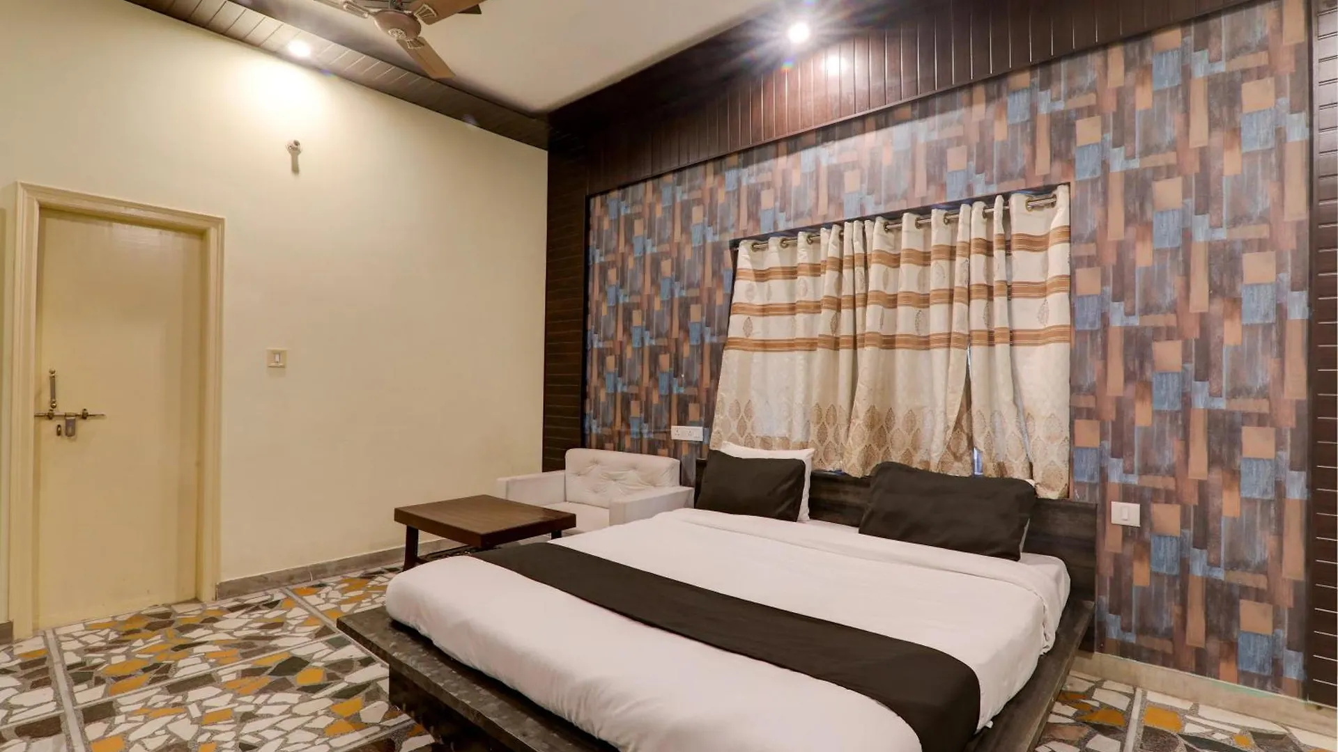***  Hotel O Flagship Adbhut Moment Hotel Váránaszi India